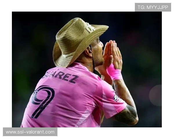 苏亚雷斯地面缠斗十秒逆转,赛后获最佳表现奖